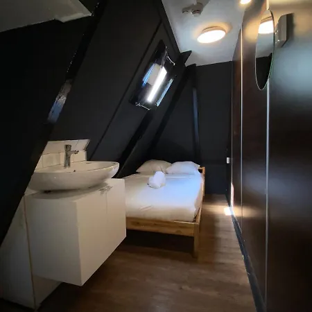 Utopia Auberge de jeunesse *